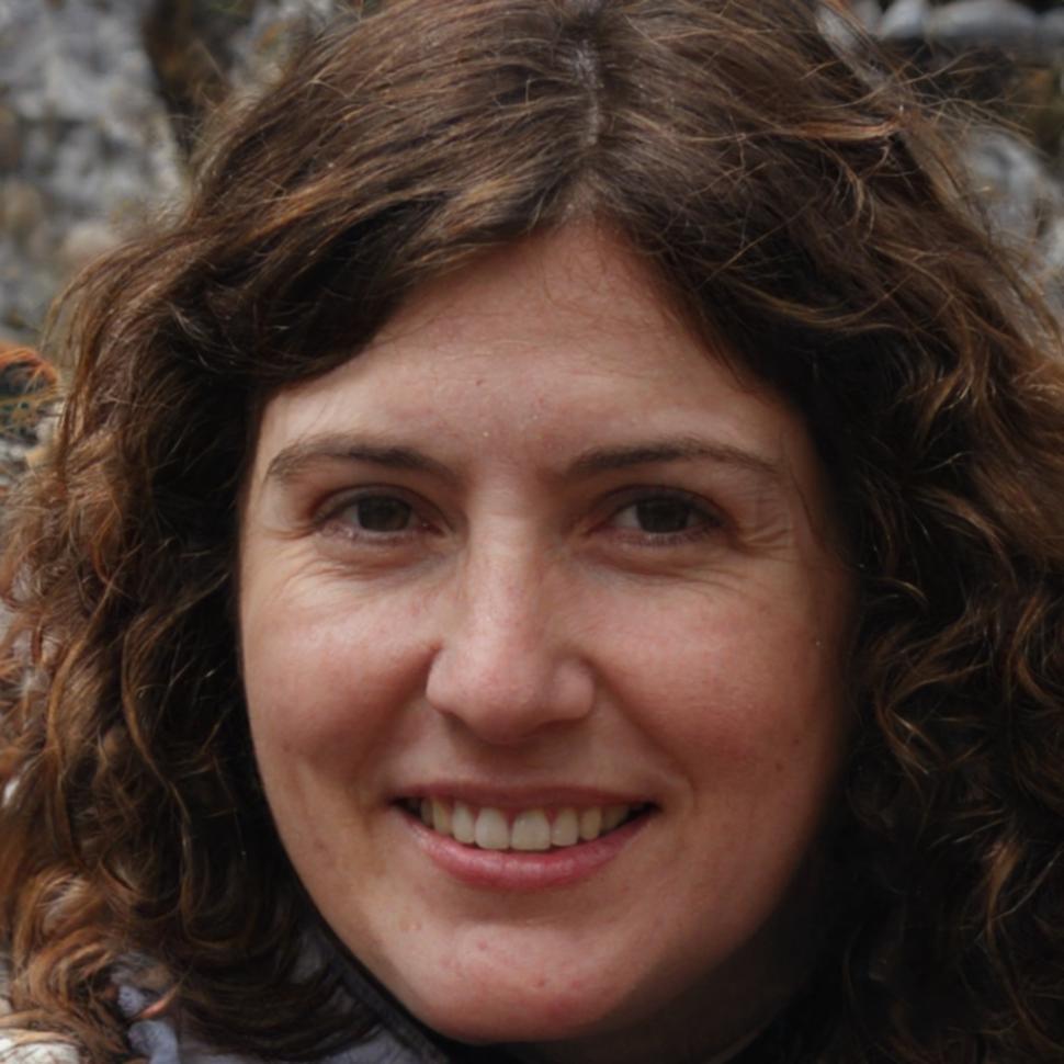 Sari Wijaya, alumni masterclass yang kini sukses menjalankan usaha florist profesional